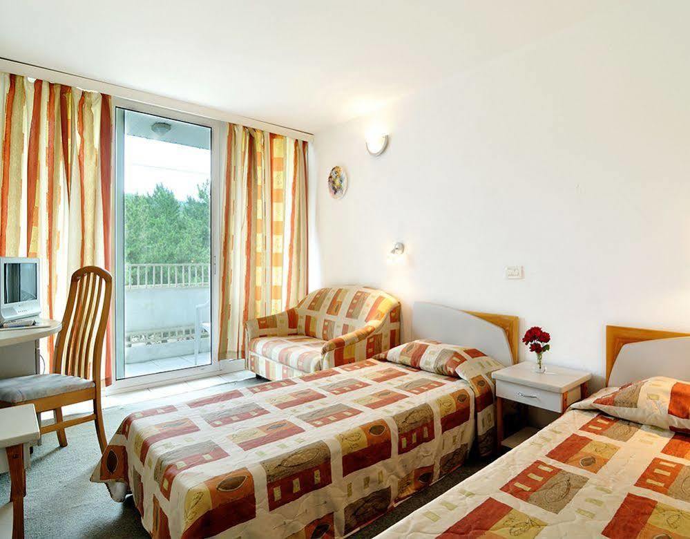 Althea Hotel Albena Extérieur photo
