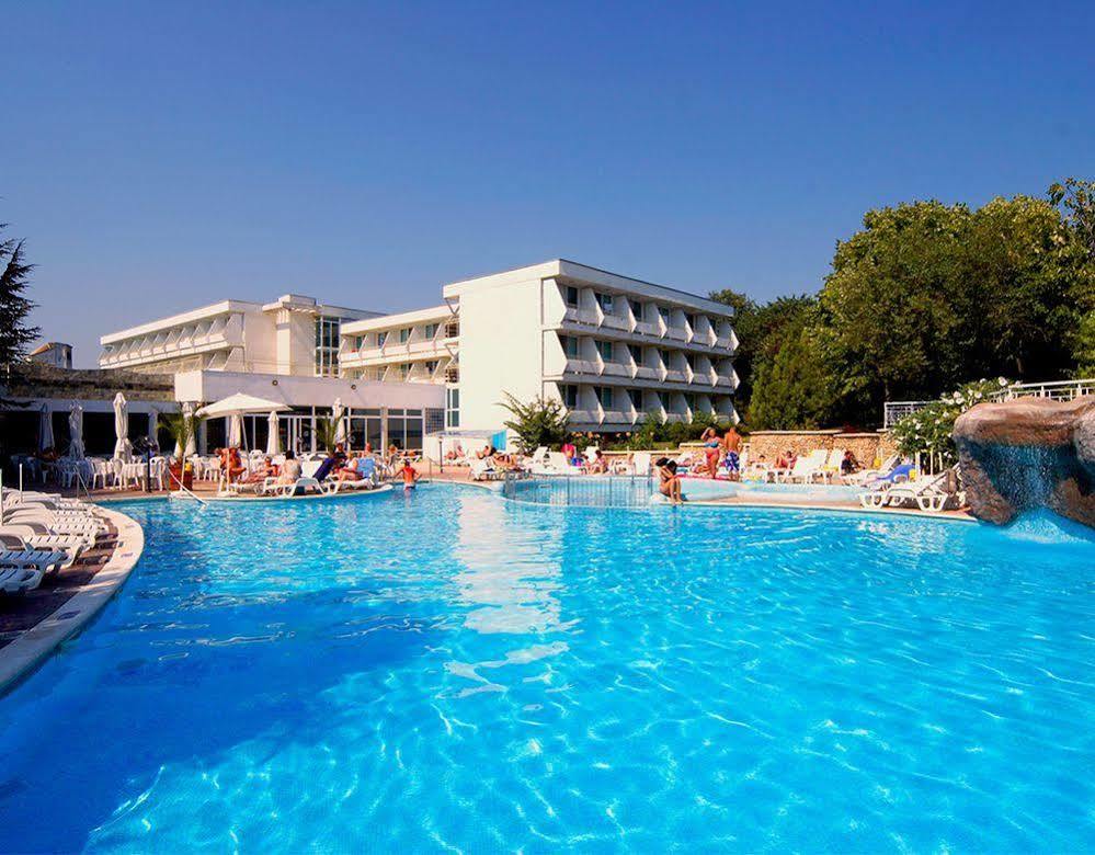 Althea Hotel Albena Extérieur photo