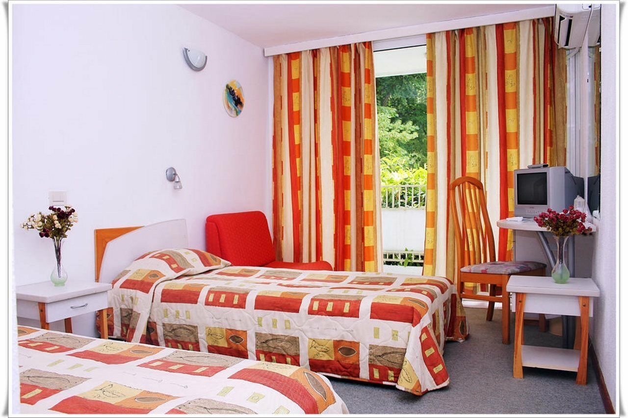 Althea Hotel Albena Extérieur photo